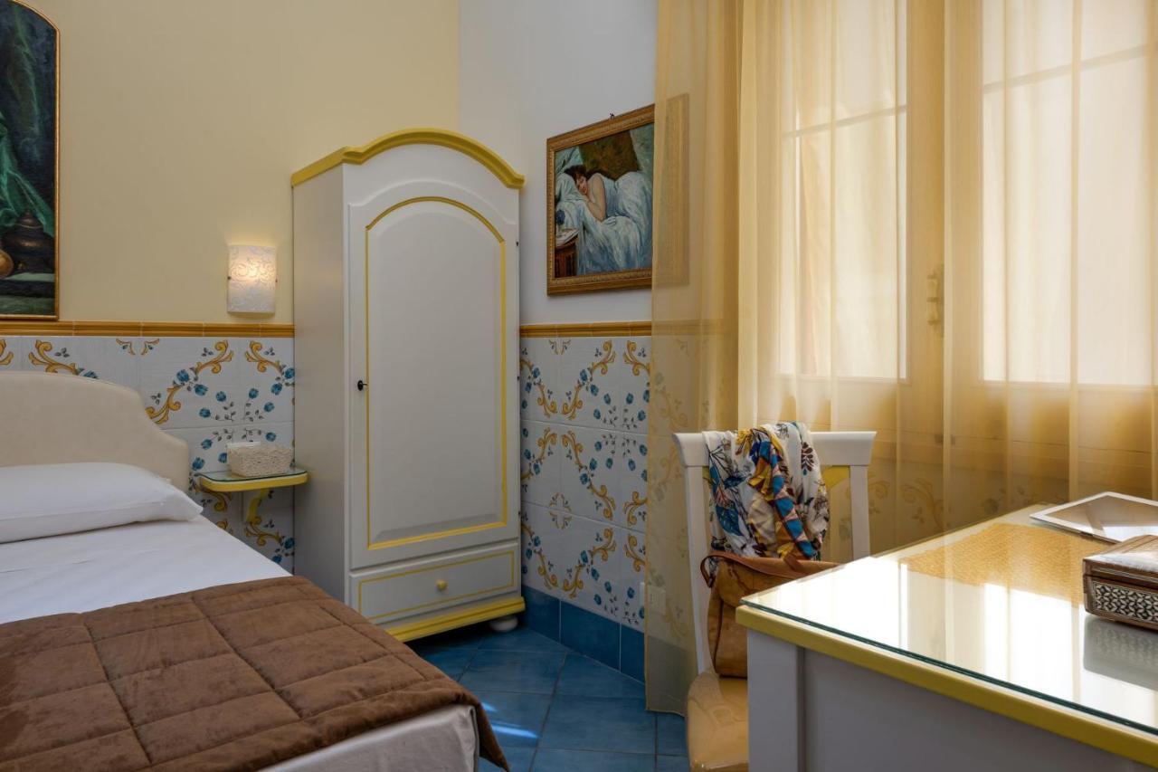 Albert Rooms & Breakfast Сан-Вито-Ло-Капо Экстерьер фото